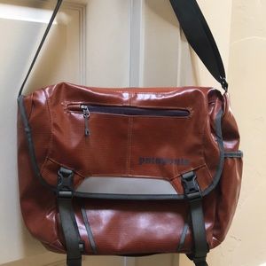 Patagonia messenger bag